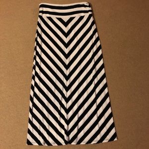 Maxi striped skirt